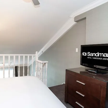 Sandman Hotel & Suites Vancouver Airport-2