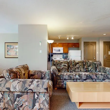 Town Plaza, Unit 256-3