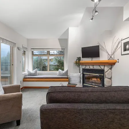 1Br In Lake Placid Lodge, Steps To Creekside Gondola, Shared Pool And Hot Tub, Lounge Access-2