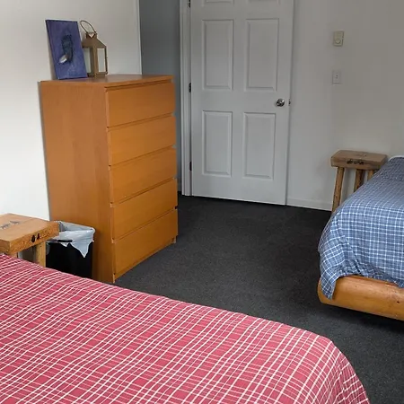 Twin Peaks Hotel Cabins-2