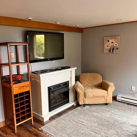 Bear Cove Cottages-2