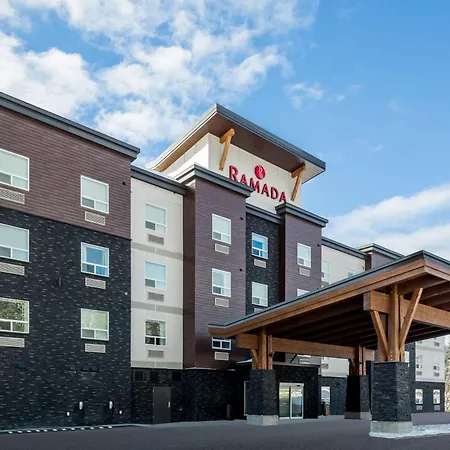 Ramada By Wyndham Revelstoke-3