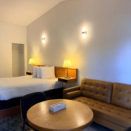 Sunshine Lodge Inn-2