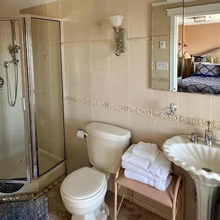 Ocean Breeze Executive Bed And Breakfast-3