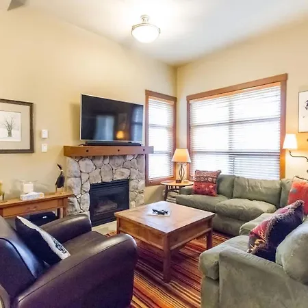 Ski In Ski Out Minutes From Village, Private Hot Tub Sleeps 6 Free Shuttle-2