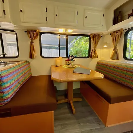 So Damn Lucky Glamping-2