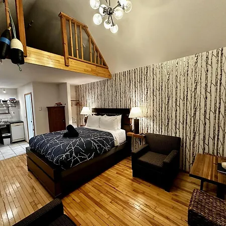 Cozy Cabin Near Walking Trails And Beaches!-2