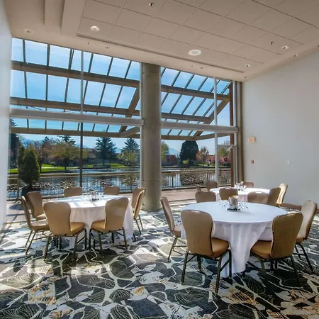 Coast Chilliwack Hotel By Apa-2