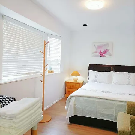 Pender Home-3