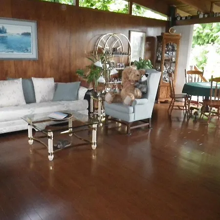Beach Estates Inn Bed And Breakfast-3