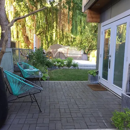 Serenity Stay Bed & Breakfast-2