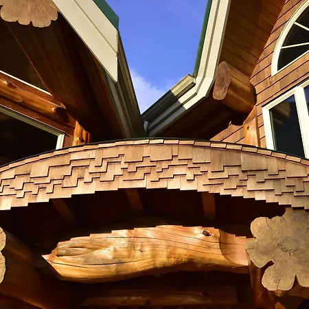 The Rockwell-Harrison Guest Lodge-2