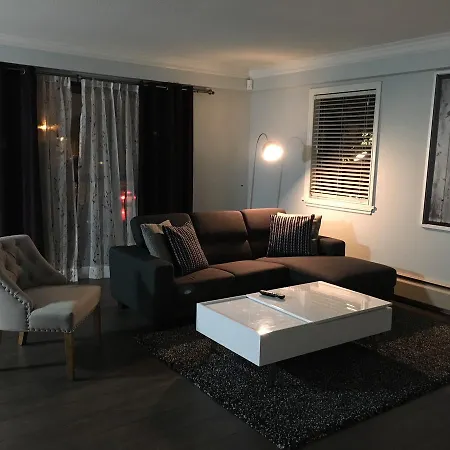 Twelve Oaks By Marquee Vancouver-3