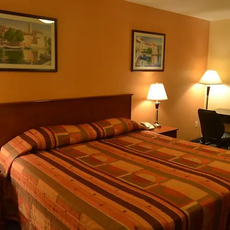 Aurora Park Inn & Suites-2
