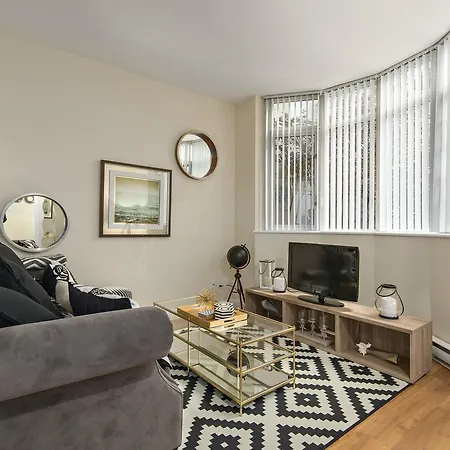 3Br/3Ba Downtown Luxury Townhouse-3