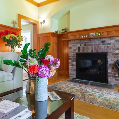 Beautiful, Quiet 3Br In Posh Kitsilano-3