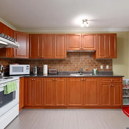Cozy 3Bdr In North Vancouver-2