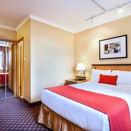 Howard Johnson By Wyndham Vancouver Downtown-3