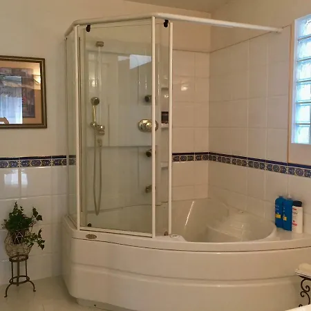 Lee home-3