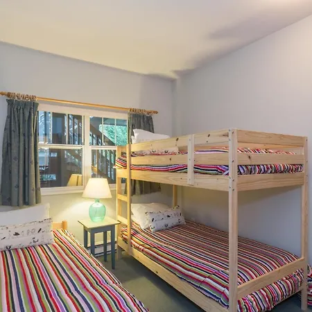 Bright And Spacious 2 Bedroom Sleeps 6-7 Situated In Blueberry Hills-3