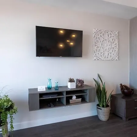 Clean 4Th Floor 1 Bedroom Apt In Old Town China Town-3