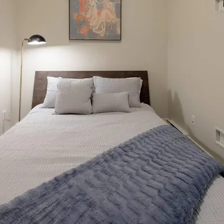 Clean 4Th Floor 1 Bedroom Apt In Old Town China Town-2