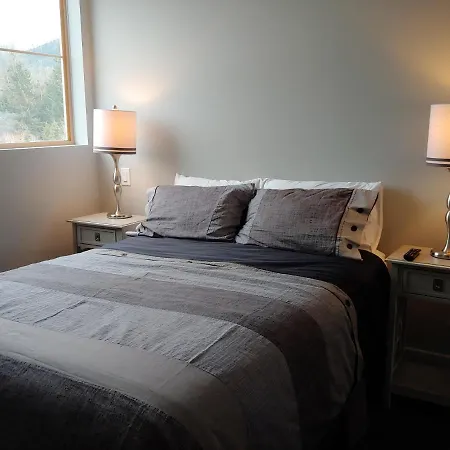 Tyndalstone Lodge 3 Bedroom In The Heart Of Village North Whistler-2