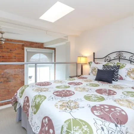 5 Star Luxury Home With Stunning Views, Vancouver Island Apartment 1010-3
