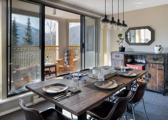 Appartement Mountain View Penthouse- 2Br Oasis At The Marquise In Whistler acceptant les animaux
