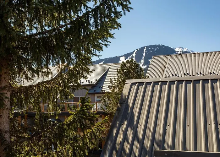 Freshly Reno'D Village Condo With Private Hot Tub Whistler