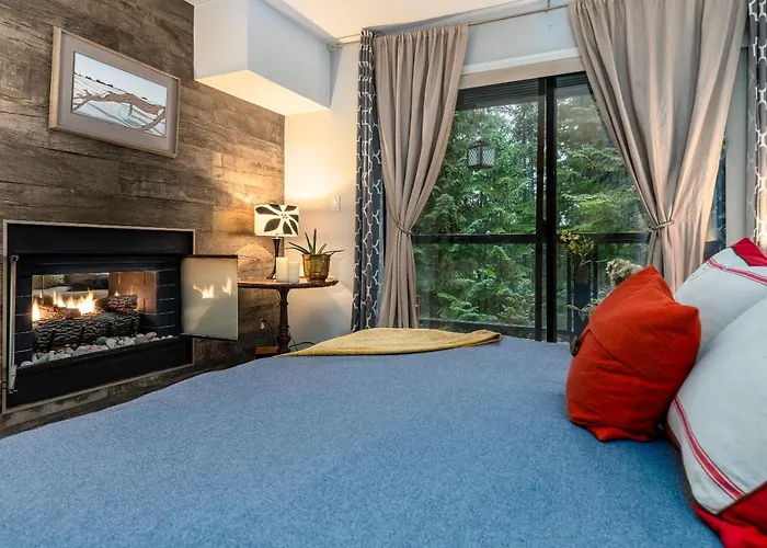 Appartement Tranquil Ski In/ Ski Out, w/ long term dates avail à Whistler