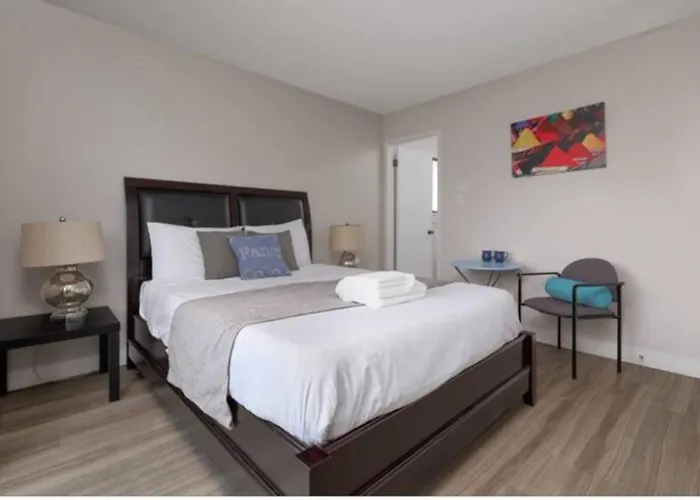 Boetiek Huge 4 Bedroom Upper Suite Vancouver