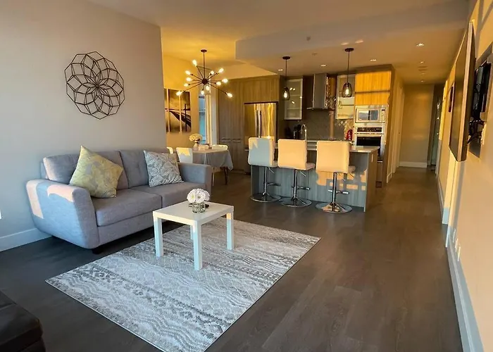 Modern And Spacious 2 Bedroom Downtown Suite With Ocean Views Victoria
