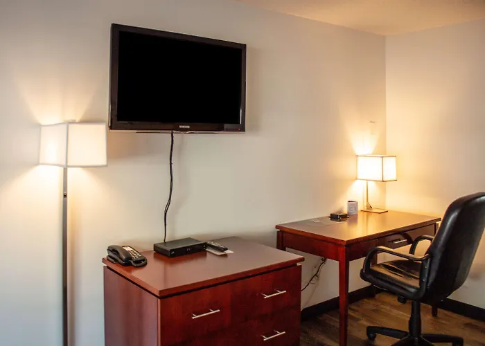 Hotel Penticton, Independent