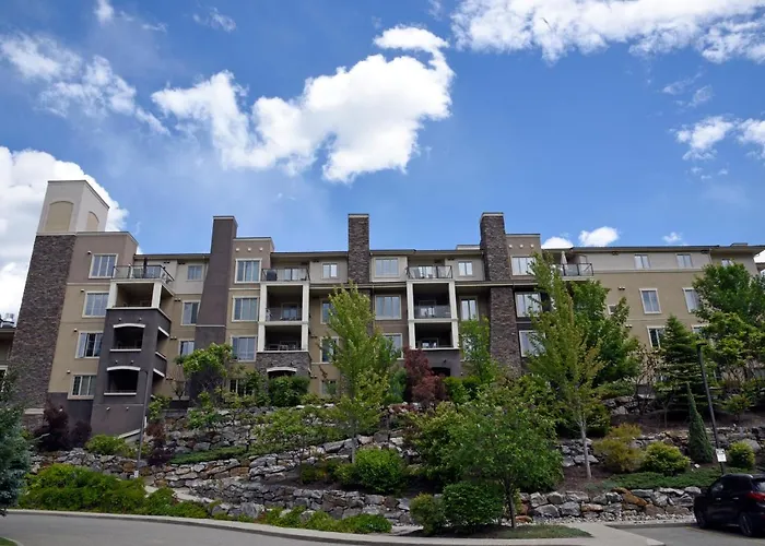 Pinnacle Pointe By Vacations Kelowna