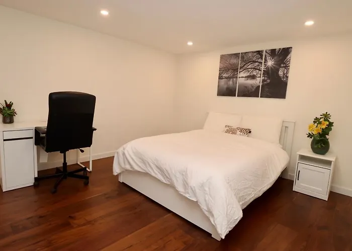 Sunny House Hotel Vancouver