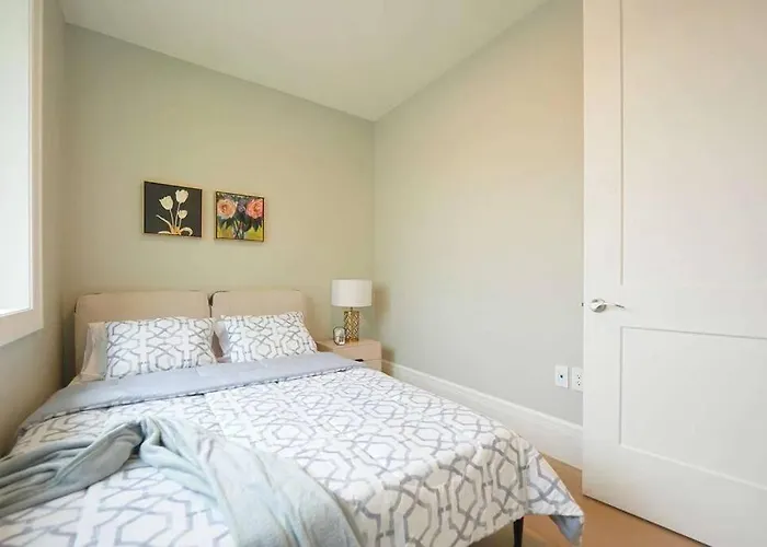 Beautiful 4 Bedrooms House Vancouver