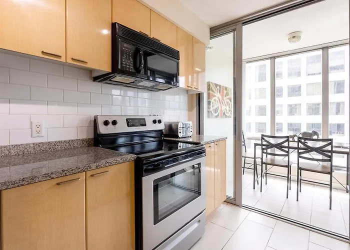 Magnificent 2 Bedroom Downtown Condo With Panoramic Views Vancouver