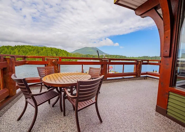 Ferienwohnung Whisky Harbour, Downtown King Bed And Inlet View Ucluelet