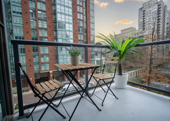 Heart Of Downtown King Suite/Parkng/Pool/Gym/Sauna Vancouver