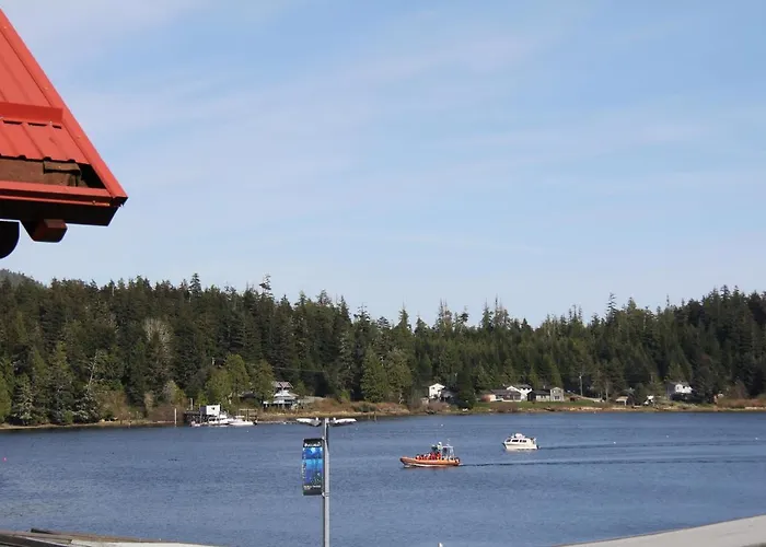 Great Condo In Excellent Location - Waterfront Building - Seaside Ucluelet