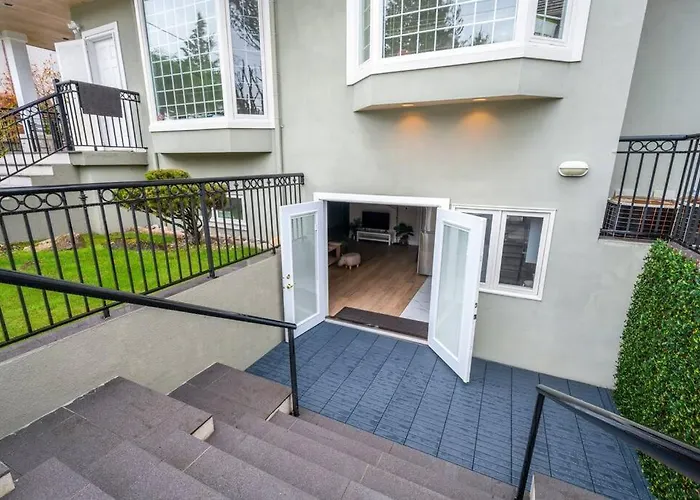 Spacious 4 Bedroom Basement Suite In Vancouver