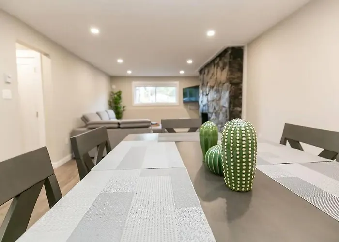 Newly Renovated 2 Bedroom Apt! Victoria