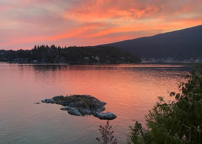 Guest Suite W/ Stunning Seaview And Dock Burnaby