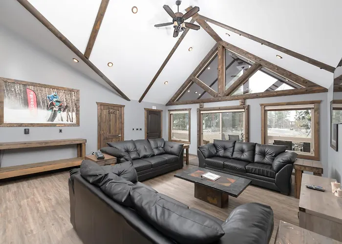 Eagle Nest Villa Valemount