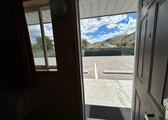 Riverside Motel Cache Creek