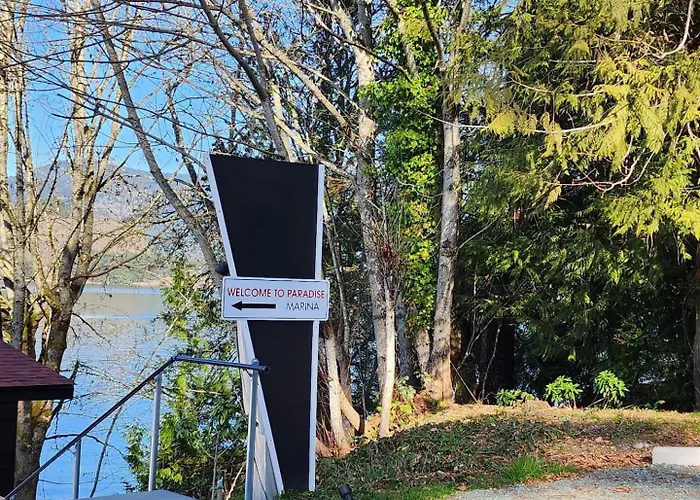 Paradise Marina 1 Bdr Cowichan Bay