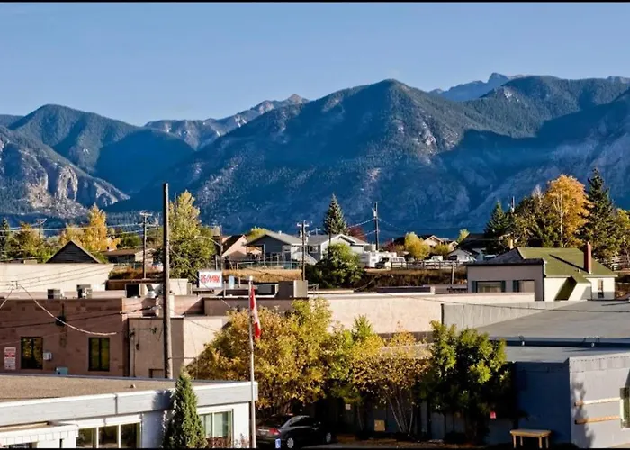 Canterbury Inn Invermere