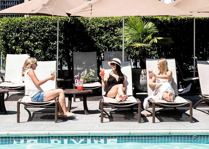 Hotel con piscina a Vancouver