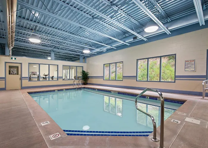Glenwood Inn & Suites Trail